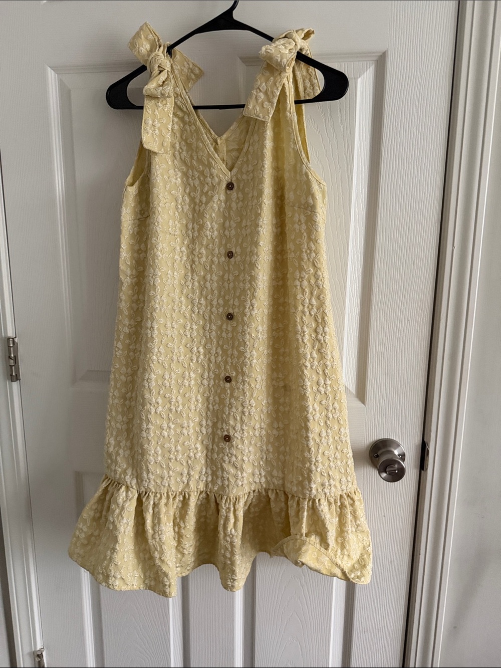 SHEIN Light Yellow Tie-Shoulder Button Sundress